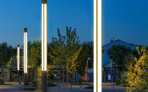 太阳能城关景观灯定制常见问题与解决方案